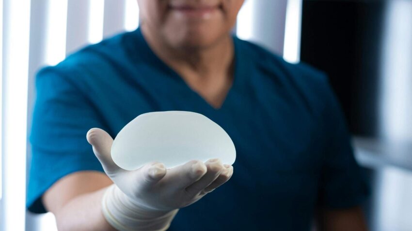 Mellimplantátum árak Dr. Fábián Zsolt plasztikai sebész klinikáján